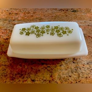 Vintage Pyrex green blossom daisy butter dish